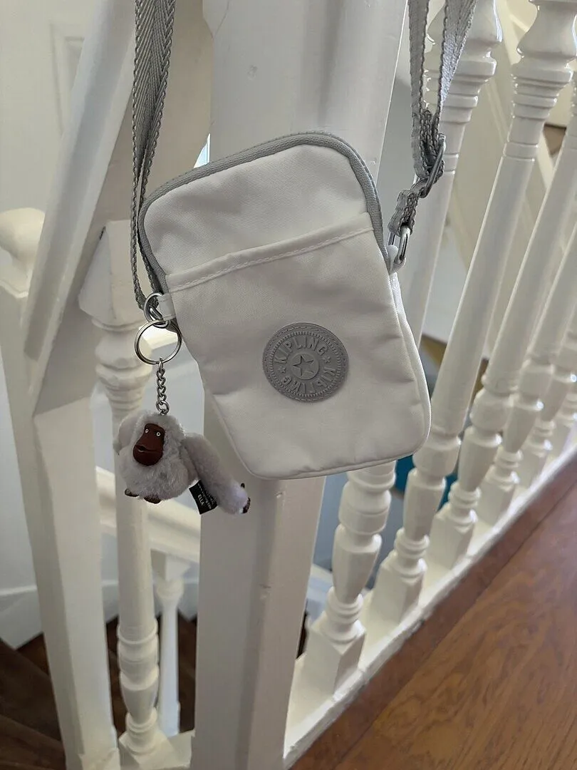 Kipling Tally telefoontas Klein Echo Embossed waterafstotend