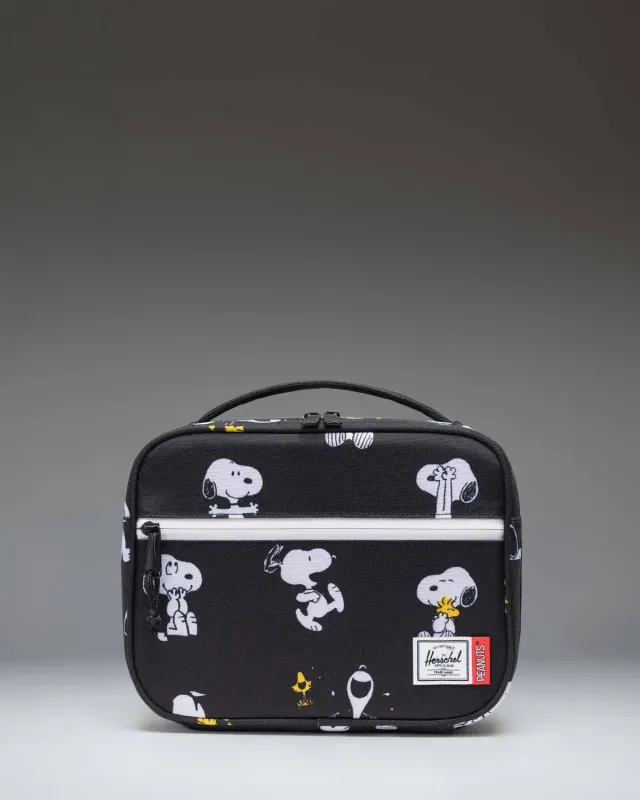 Herschel Pop Quiz lunchbox Snoopy Zwart geïsoleerd