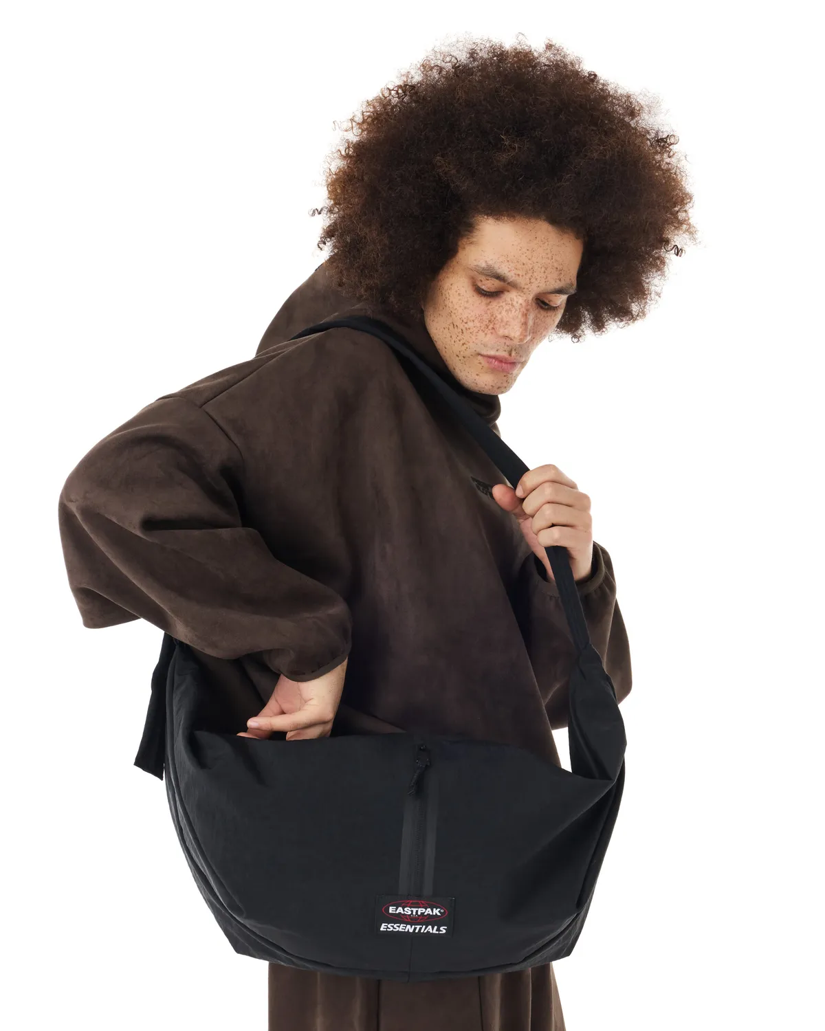Eastpak Essentials Shell Bag schoudertas Off-Black licht