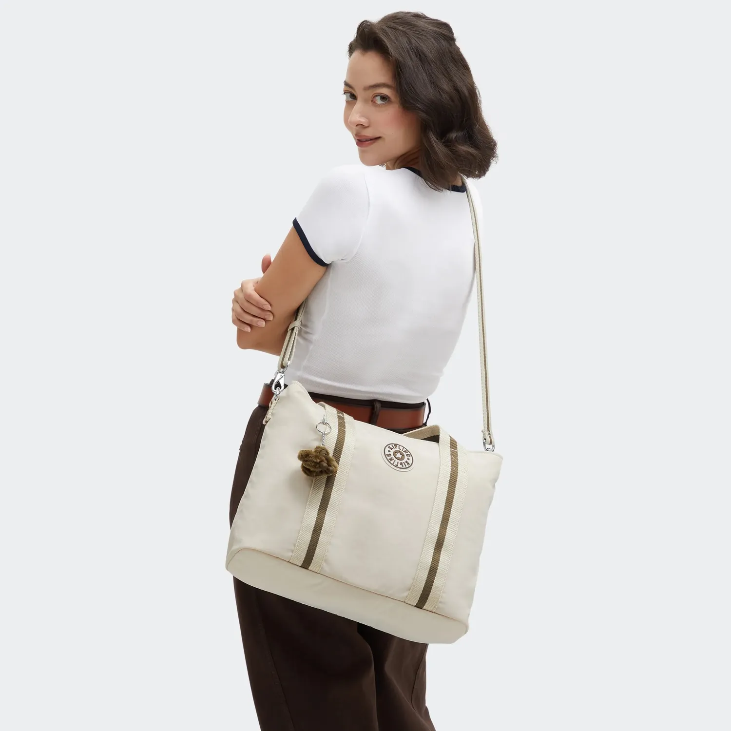 Kipling Minta L Up schoudertas Soft Sand Groot ritsvak