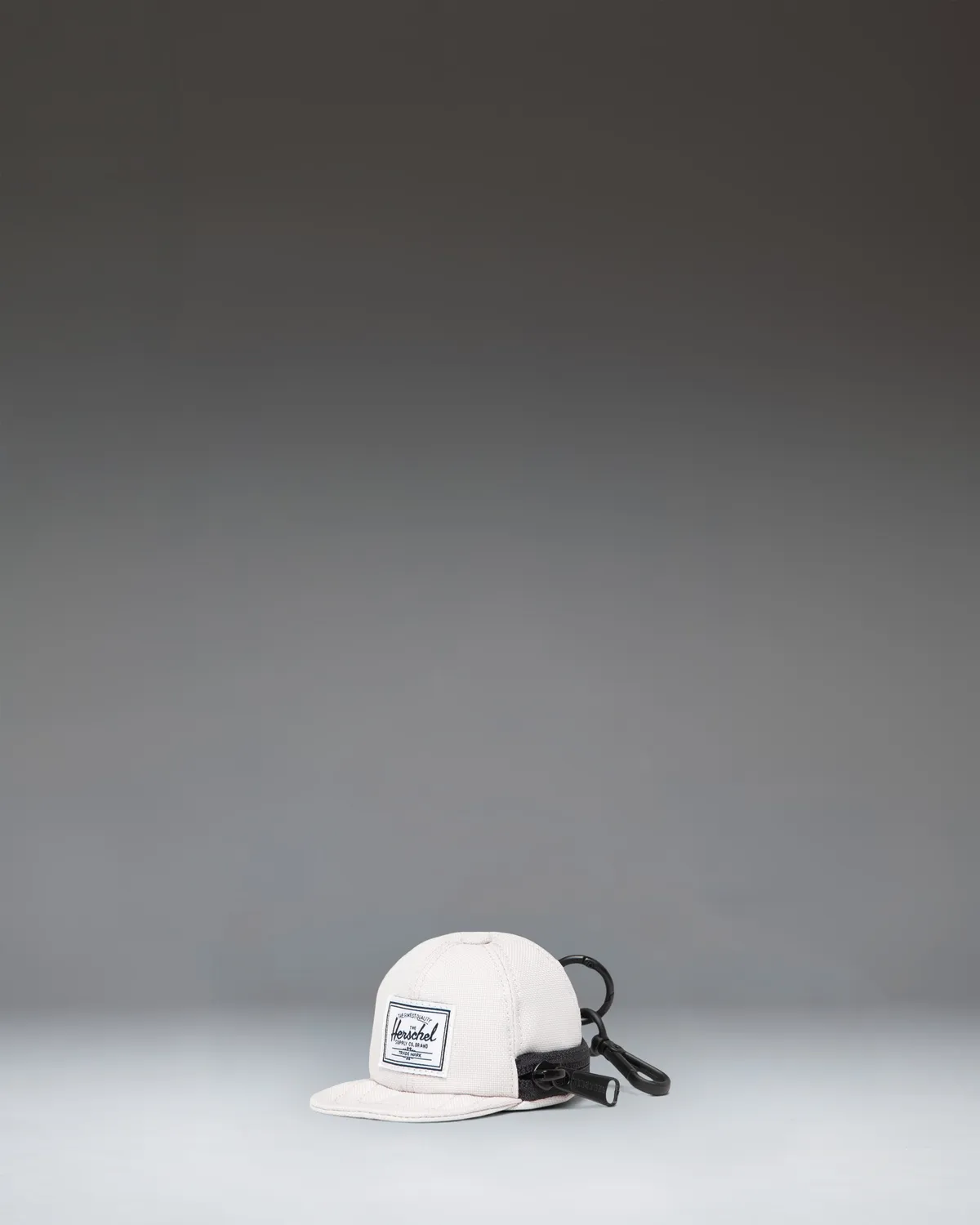 Herschel Sylas Classic Cap tashanger zwart mini petje