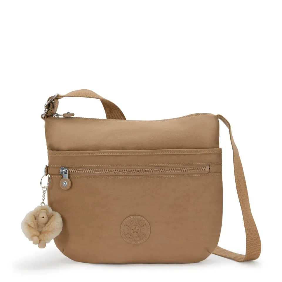 Kipling Arto schoudertas Medium Early Tan waterafstotend