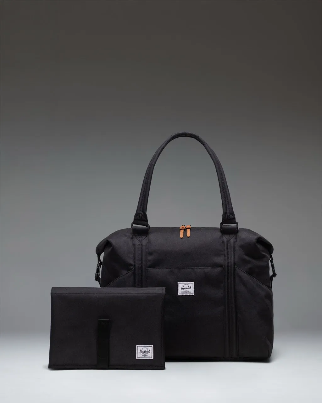 Herschel Strand Duffle luiertas zwart met verschoonmat