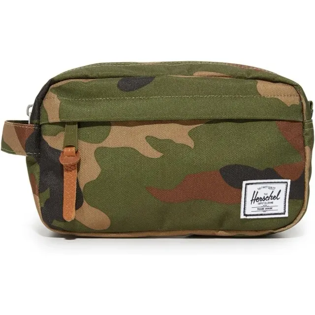 Herschel Chapter toilettas Woodland Camo compact