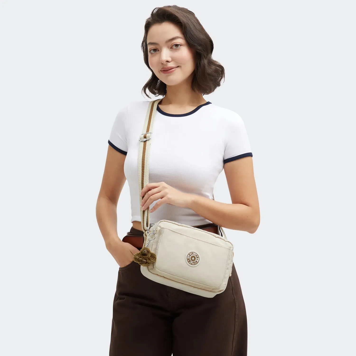Kipling Abanu M Schoudertasje Soft Sand Medium – Lichtgewicht