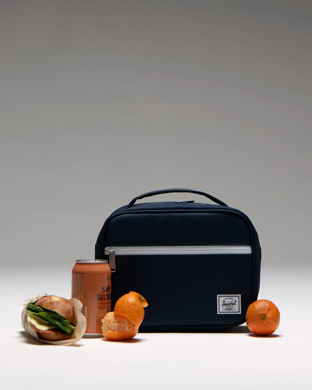Herschel Pop Quiz lunchtas zwart geïsoleerd