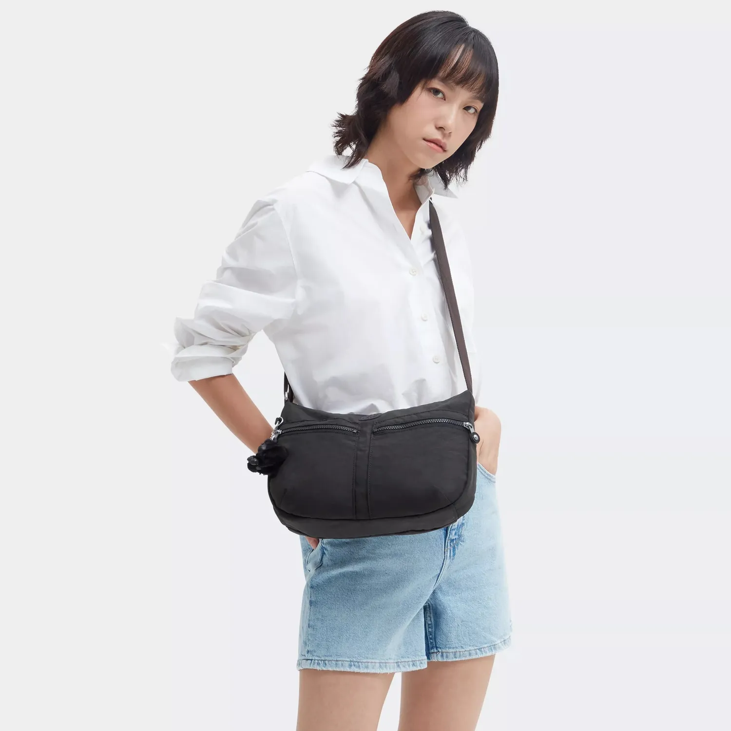 Kipling Izellah schoudertas Black Noir Medium waterafstotend
