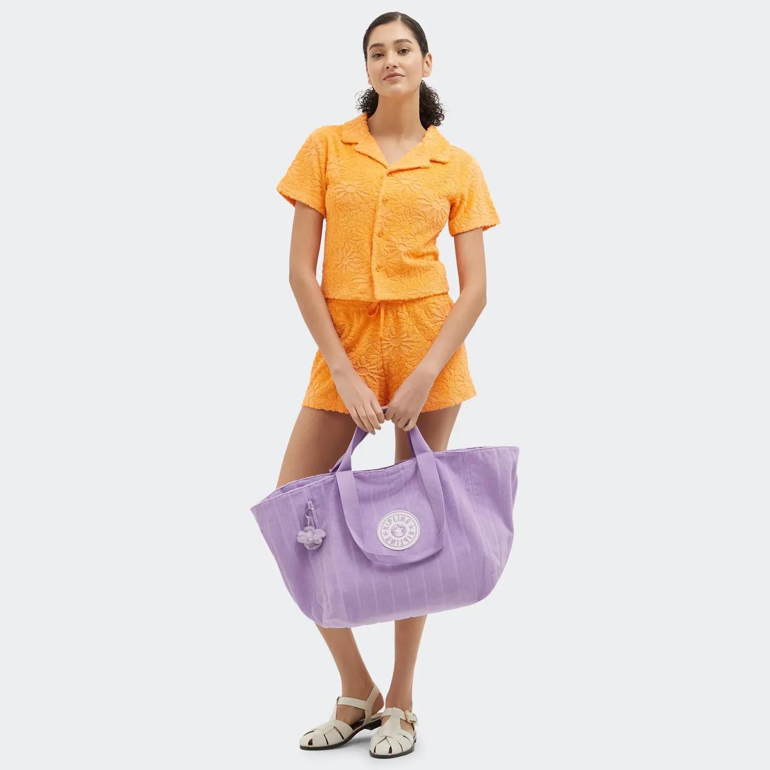 Kipling Naomi strandtas Lilacky Towel Groot licht