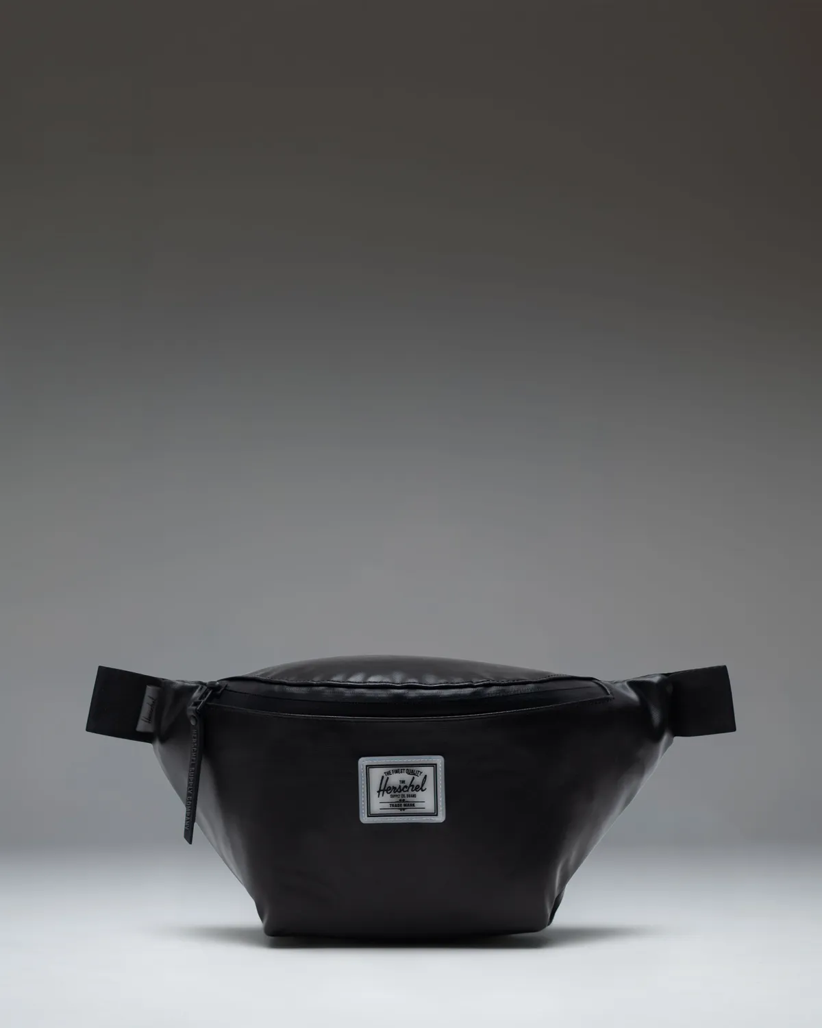 Herschel Pop Quiz heuptas zwart waterafstotend