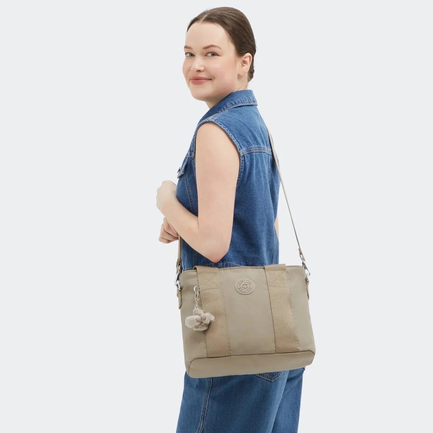 Kipling Minta M Up schoudertas Soft Taupe Medium afneembare band