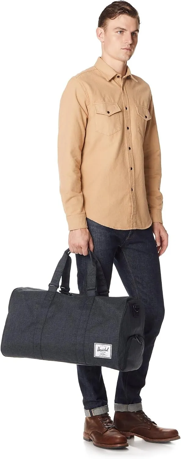 Herschel Novel reistas 42.5L Black Crosshatch canvas