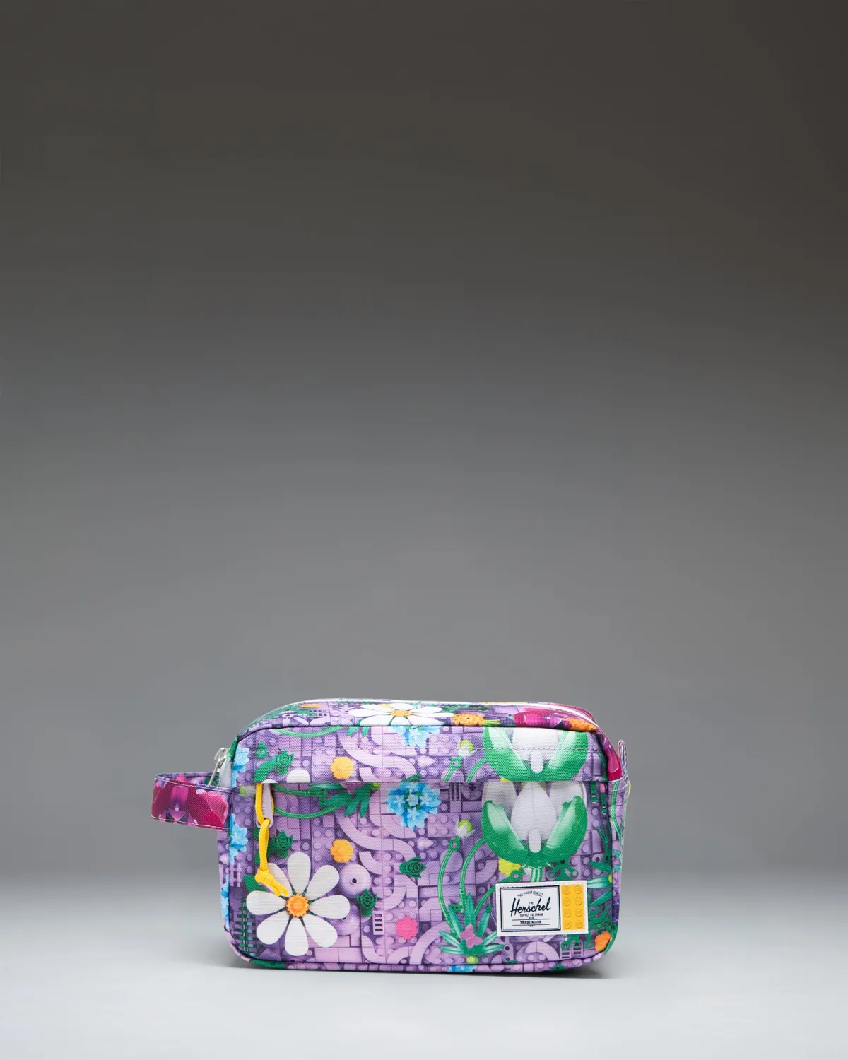 Herschel Chapter LEGO Monogram Black toilettas met rits